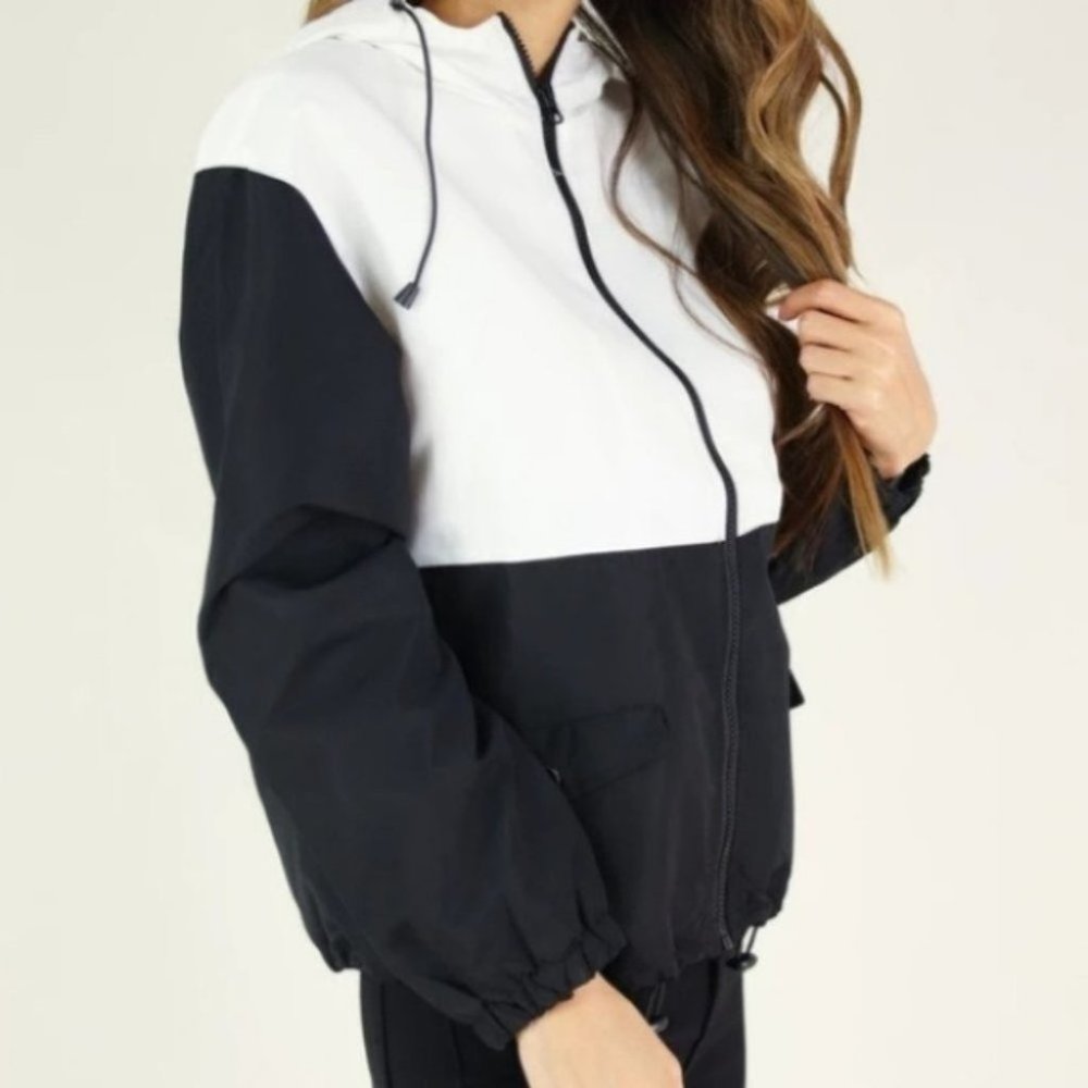 Windbreaker - Picture 2 of 3